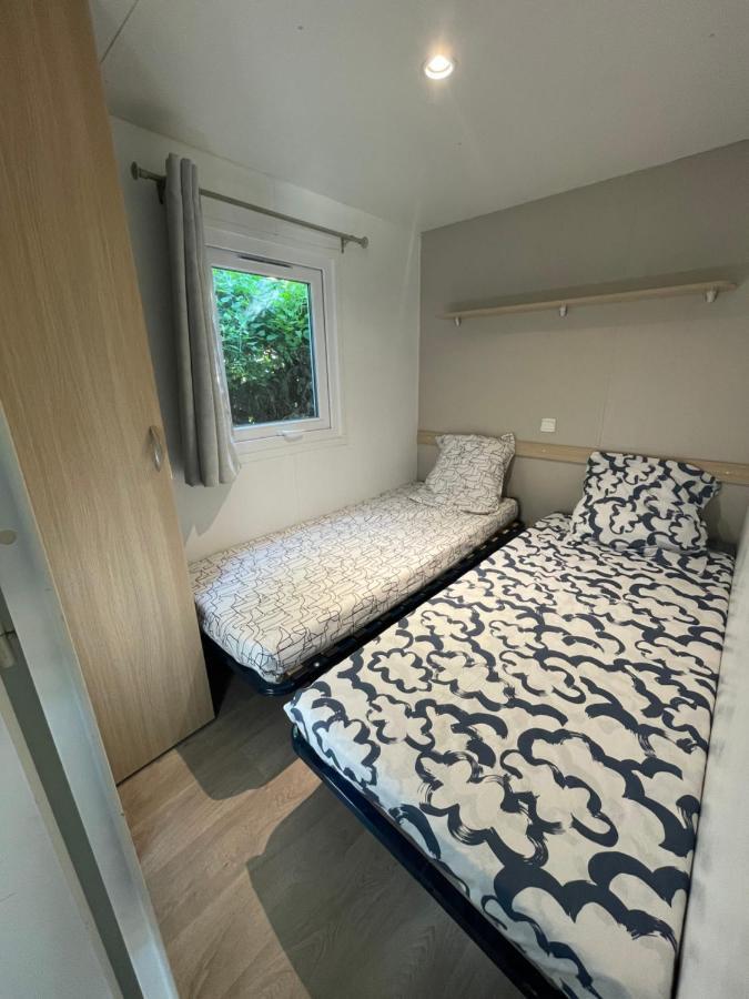 Mobil-Home Au Pied Du Luberon La Roque-d'Antheron Buitenkant foto