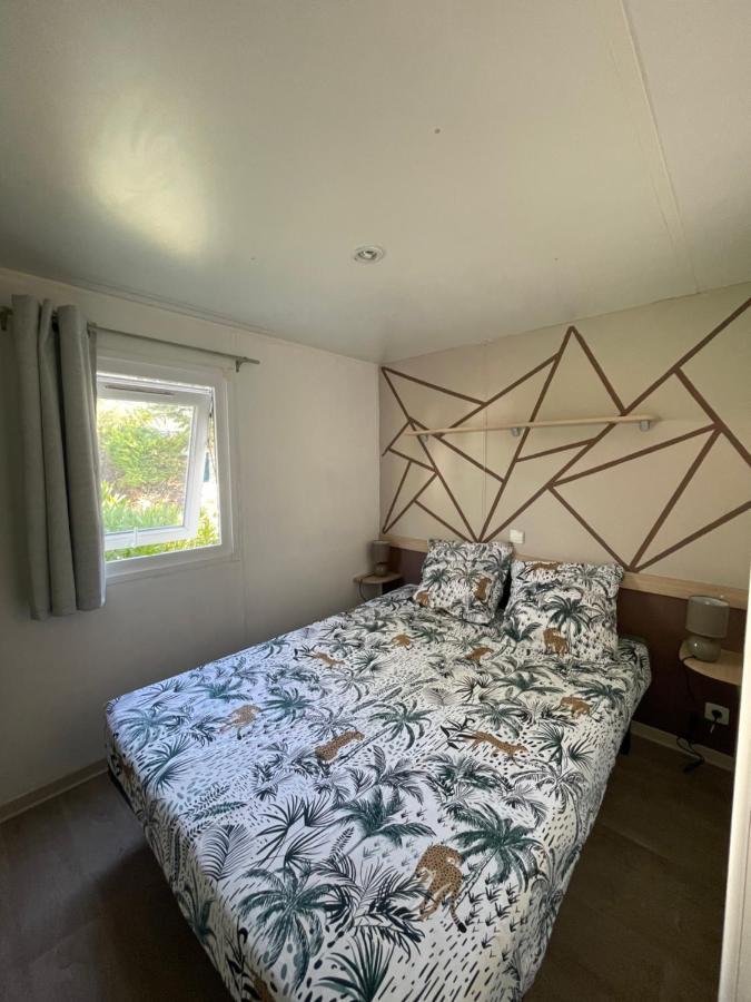 Mobil-Home Au Pied Du Luberon La Roque-d'Antheron Buitenkant foto